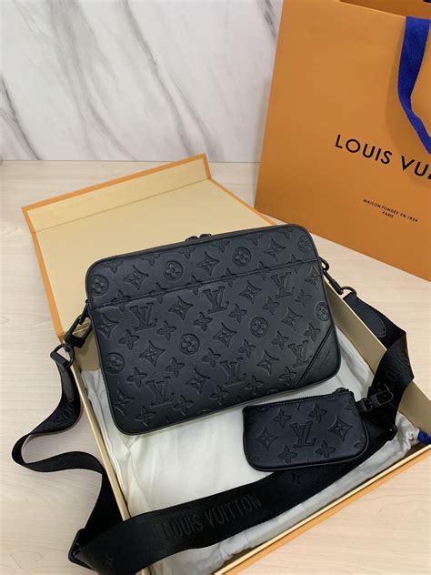 louis vuitton messenger bag black red